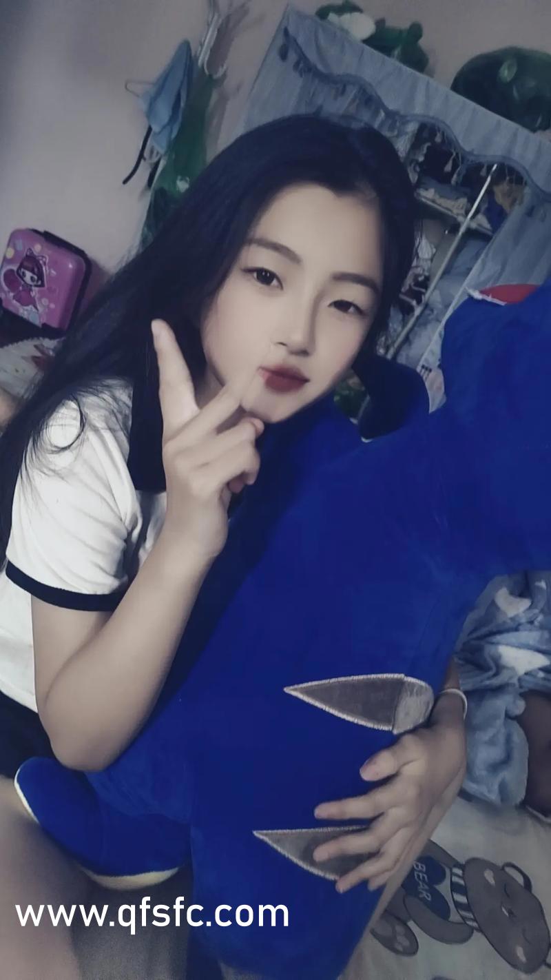 求手机版的雯雅婷雅婷游戏安卓汉化版-第2张图片-太平洋在线下载
